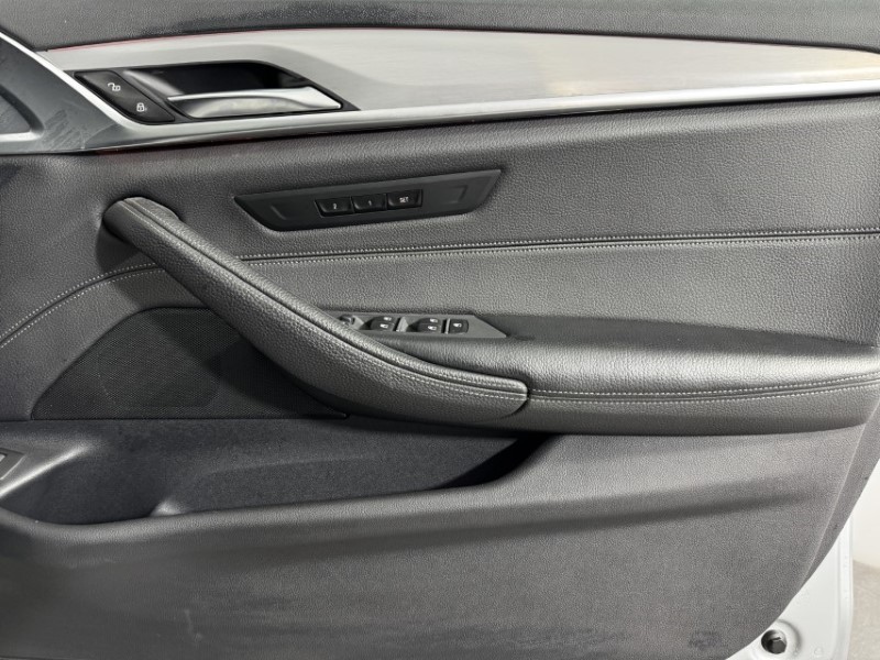 2017 (17) BMW 5 SERIES 530d SE 5dr Auto 5041814