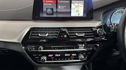 2017 (17) BMW 5 SERIES 530d SE 5dr Auto 5041805