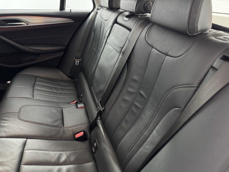 2017 (17) BMW 5 SERIES 530d SE 5dr Auto 5041818