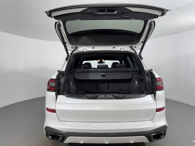 2022 (22) BMW X5 xDrive30d MHT M Sport 5dr Auto 5038110