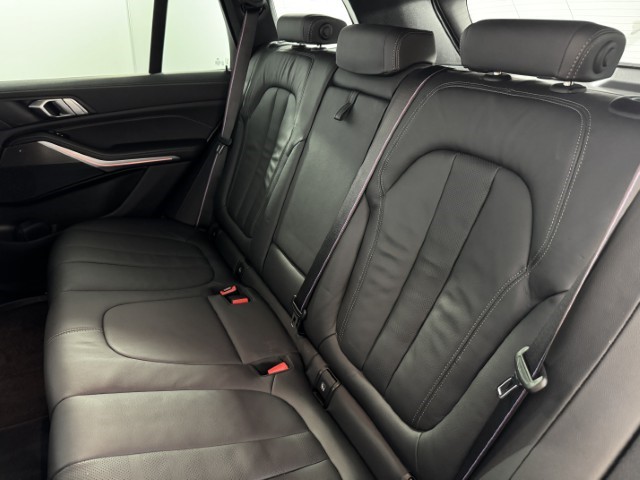 2022 (22) BMW X5 xDrive30d MHT M Sport 5dr Auto 5038116