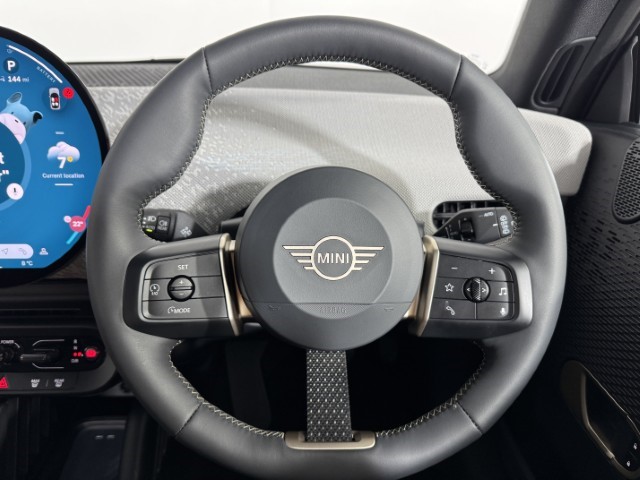 2025 (25) MINI COOPER 135kW E Exclusive 41kWh 3dr Auto 5038451