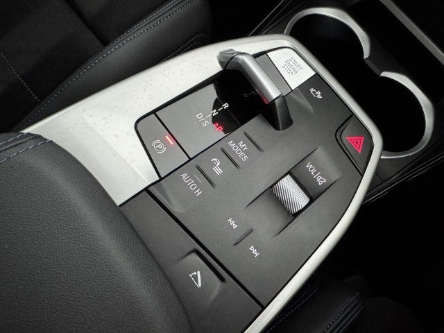 2025 (25) BMW X1 sDrive 18d M Sport 5dr Step Auto 5081875