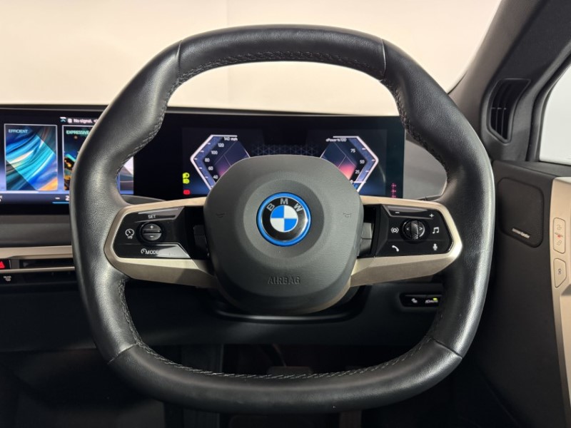 2022 (72) BMW iX 240kW xDrive40 M Sport 76.6kWh 5dr Auto 5074179