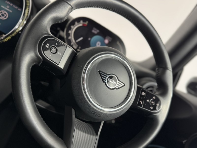 2023 (23) MINI CONVERTIBLE 1.5 Cooper Classic Premium 2dr Auto 5067340