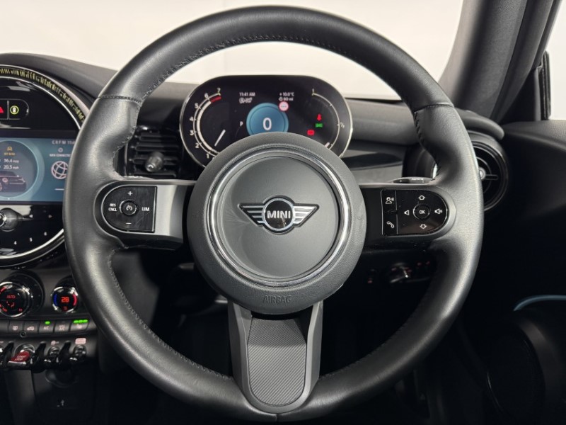 2023 (23) MINI CONVERTIBLE 1.5 Cooper Classic Premium 2dr Auto 5067339