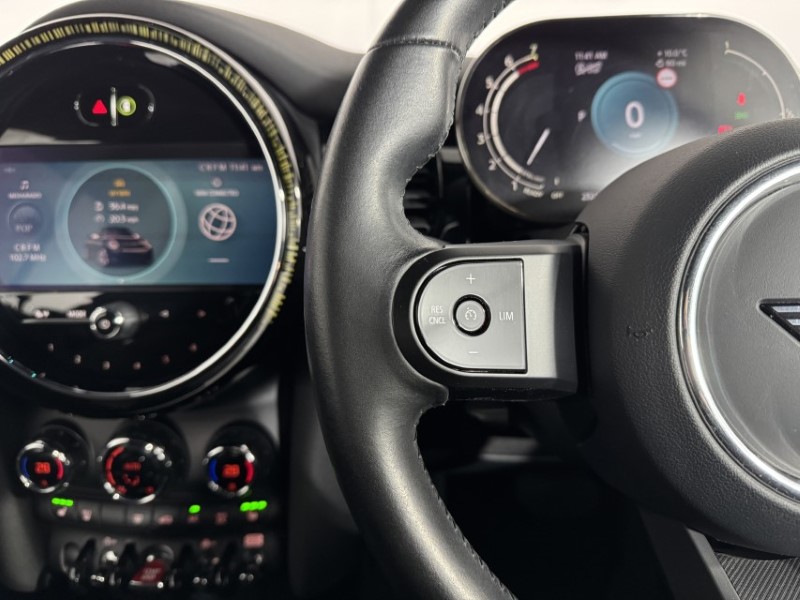 2023 (23) MINI CONVERTIBLE 1.5 Cooper Classic Premium 2dr Auto 5067341