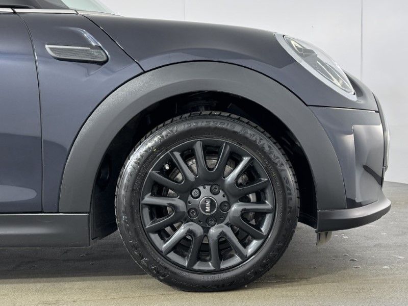 2023 (23) MINI CONVERTIBLE 1.5 Cooper Classic Premium 2dr Auto 5067363