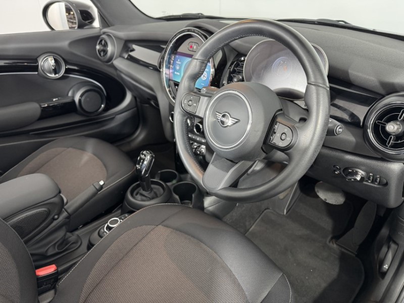 2023 (23) MINI CONVERTIBLE 1.5 Cooper Classic Premium 2dr Auto 5067347