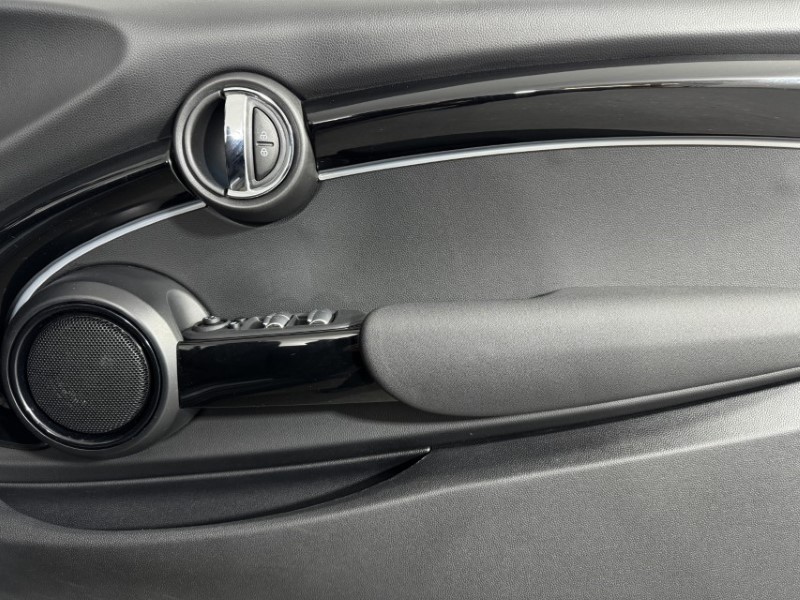 2023 (23) MINI CONVERTIBLE 1.5 Cooper Classic Premium 2dr Auto 5067349