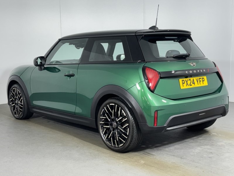 2024 (24) MINI COOPER 2.0 S Exclusive 3dr Auto