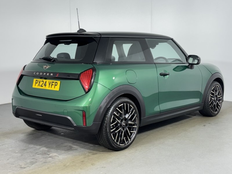 2024 (24) MINI COOPER 2.0 S Exclusive 3dr Auto 5139816