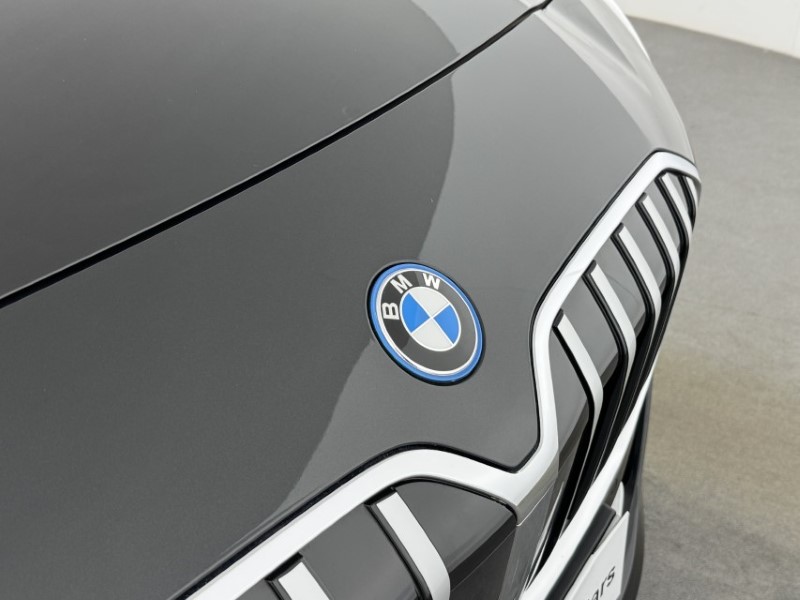 2025 (25) BMW 2 SERIES 225e xDrive Luxury 5dr DCT 5089348