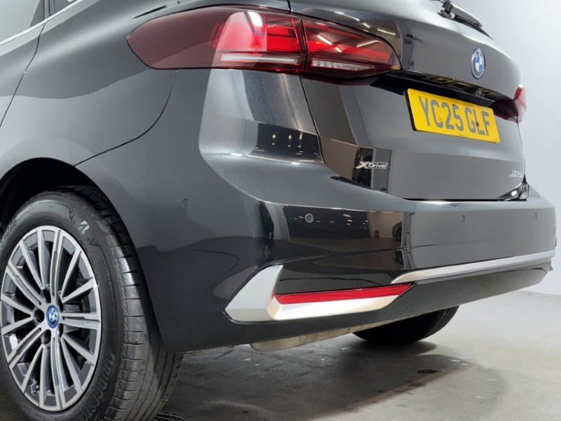 2025 (25) BMW 2 SERIES 225e xDrive Luxury 5dr DCT 5089360