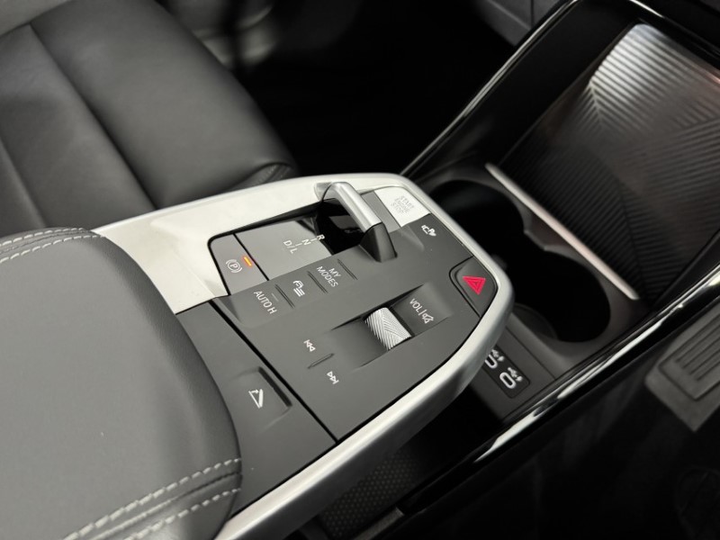 2025 (25) BMW 2 SERIES 225e xDrive Luxury 5dr DCT 5089339