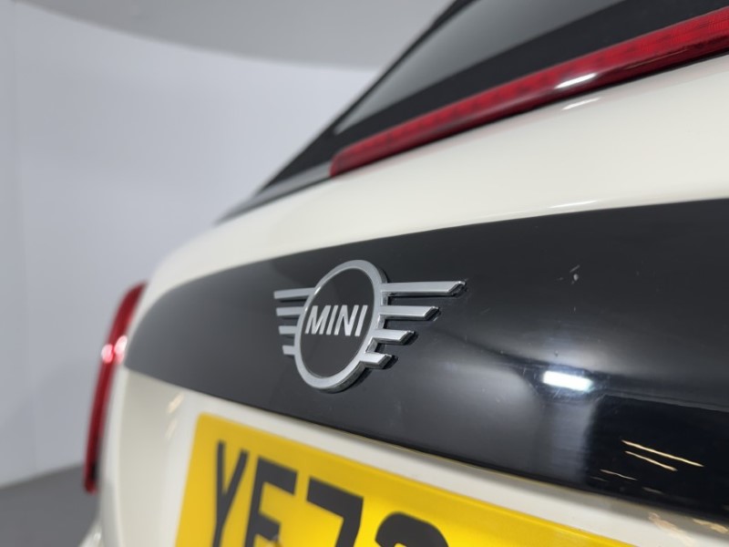 2022 (72) MINI CONVERTIBLE 1.5 Cooper Classic 2dr Auto 5170366