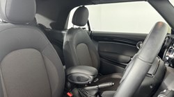 2022 (72) MINI CONVERTIBLE 1.5 Cooper Classic 2dr Auto 5170346