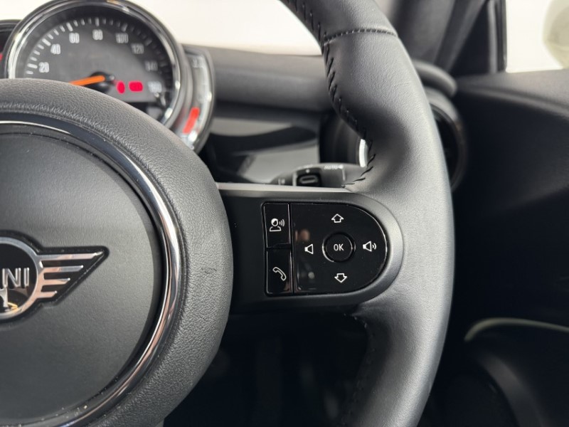 2022 (72) MINI CONVERTIBLE 1.5 Cooper Classic 2dr Auto 5170334