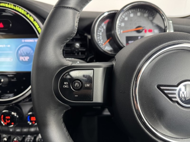 2022 (72) MINI CONVERTIBLE 1.5 Cooper Classic 2dr Auto 5170335