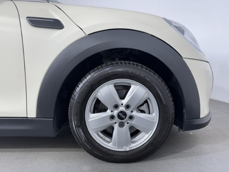 2022 (72) MINI CONVERTIBLE 1.5 Cooper Classic 2dr Auto 5170353