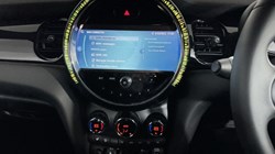 2022 (72) MINI CONVERTIBLE 1.5 Cooper Classic 2dr Auto 5170342