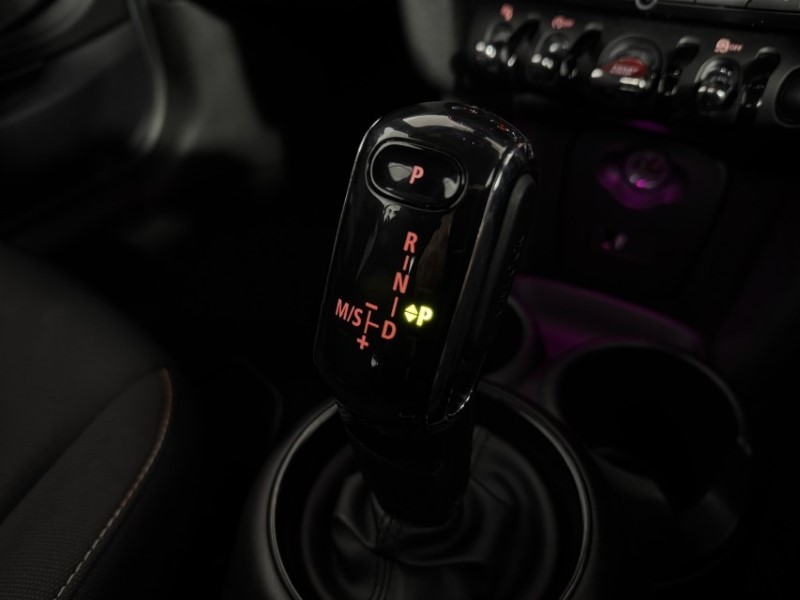 2020 (70) MINI CONVERTIBLE 1.5 Cooper Classic II 2dr Auto 5065702