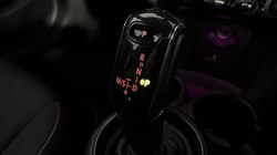 2020 (70) MINI CONVERTIBLE 1.5 Cooper Classic II 2dr Auto 5065702