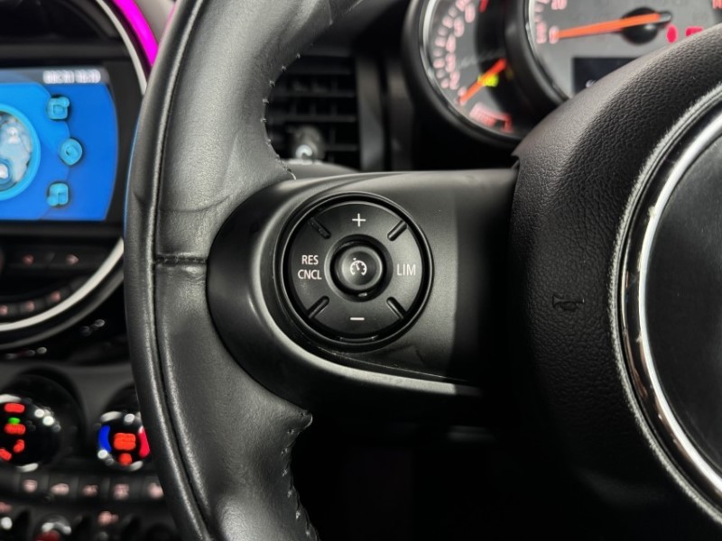 2020 (70) MINI CONVERTIBLE 1.5 Cooper Classic II 2dr Auto 5065698