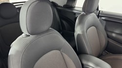 2020 (70) MINI CONVERTIBLE 1.5 Cooper Classic II 2dr Auto 5065712