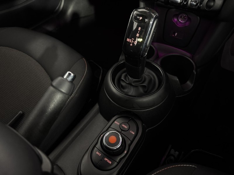 2020 (70) MINI CONVERTIBLE 1.5 Cooper Classic II 2dr Auto 5065696