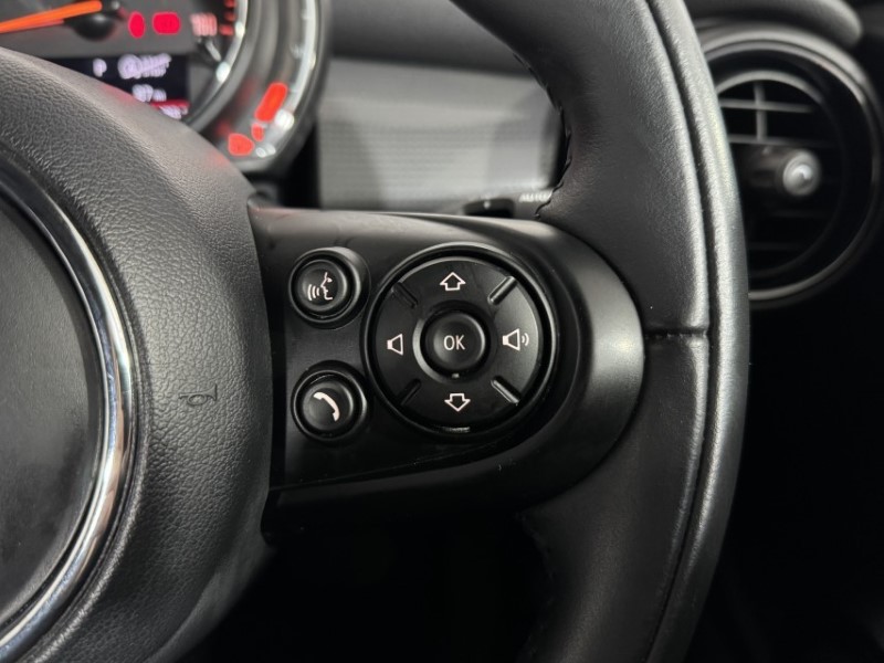 2020 (70) MINI CONVERTIBLE 1.5 Cooper Classic II 2dr Auto 5065699