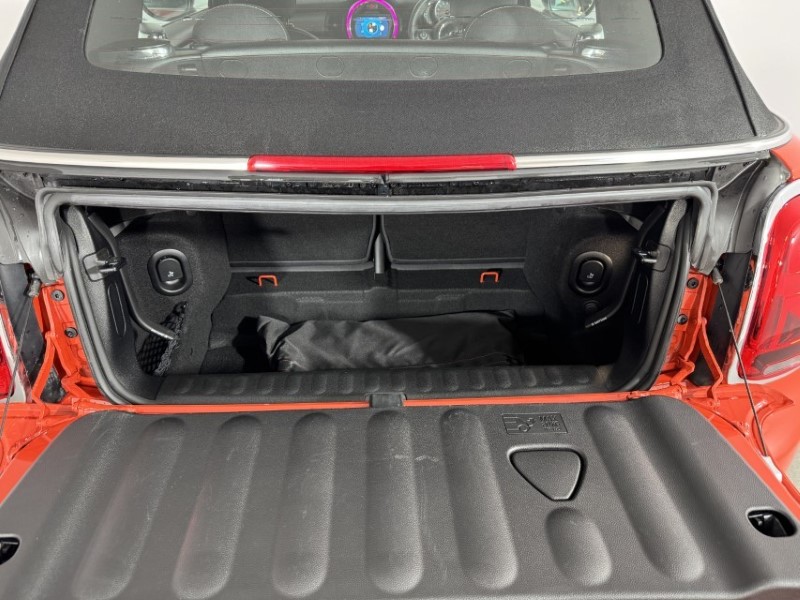 2020 (70) MINI CONVERTIBLE 1.5 Cooper Classic II 2dr Auto 5065722