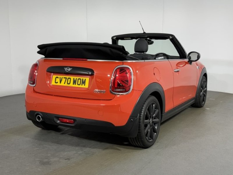 2020 (70) MINI CONVERTIBLE 1.5 Cooper Classic II 2dr Auto 5206512