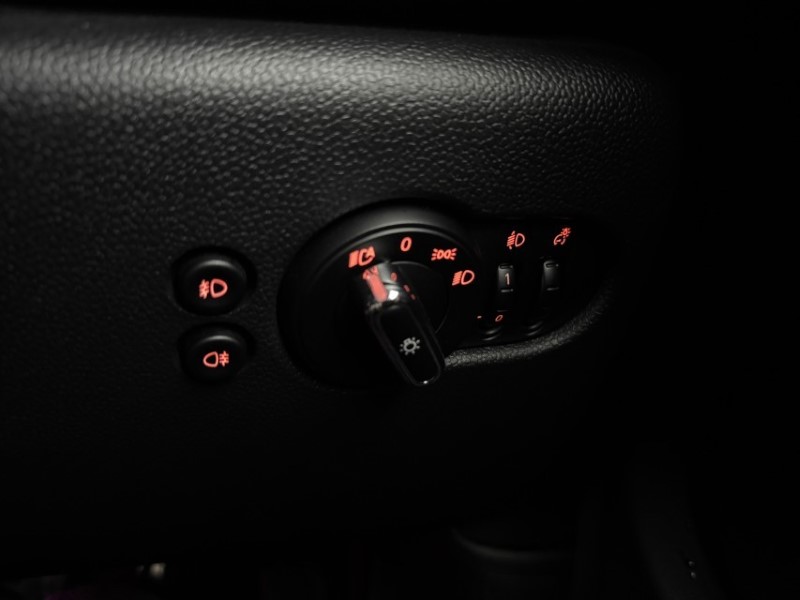 2020 (70) MINI CONVERTIBLE 1.5 Cooper Classic II 2dr Auto 5065704