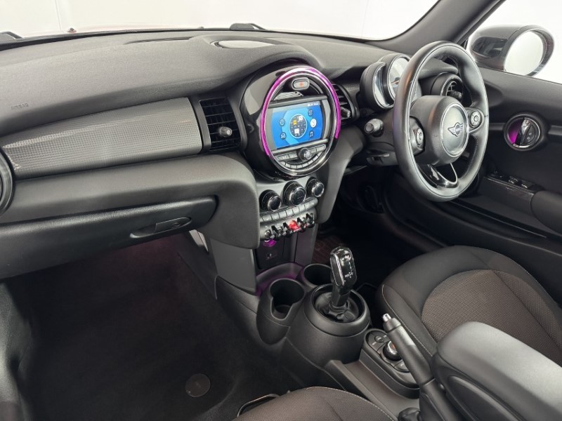 2020 (70) MINI CONVERTIBLE 1.5 Cooper Classic II 2dr Auto 5065741