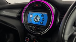 2020 (70) MINI CONVERTIBLE 1.5 Cooper Classic II 2dr Auto 5065705