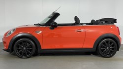 2020 (70) MINI CONVERTIBLE 1.5 Cooper Classic II 2dr Auto 5206515
