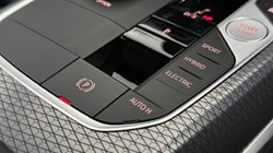 2025 (25) BMW 3 SERIES 330e 22.3 kWh M Sport 5dr Step Auto 5073818