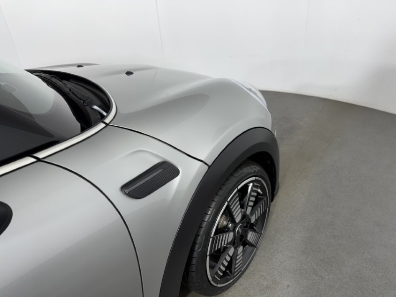 2023 (23) MINI CONVERTIBLE 1.5 Cooper Exclusive Premium 2dr Auto 5094075