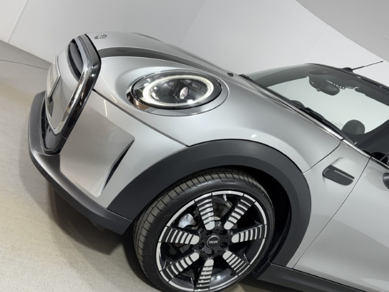 2023 (23) MINI CONVERTIBLE 1.5 Cooper Exclusive Premium 2dr Auto 5388946