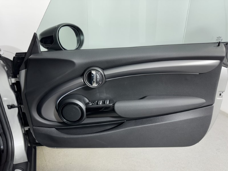 2023 (23) MINI CONVERTIBLE 1.5 Cooper Exclusive Premium 2dr Auto 5094073