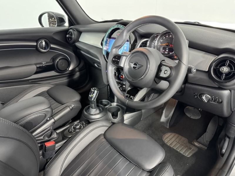 2023 (23) MINI CONVERTIBLE 1.5 Cooper Exclusive Premium 2dr Auto 5094005