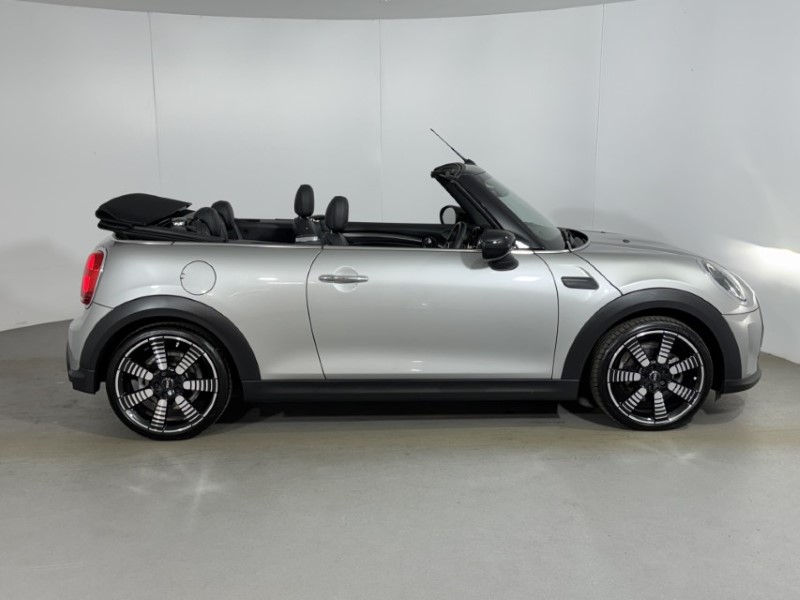2023 (23) MINI CONVERTIBLE 1.5 Cooper Exclusive Premium 2dr Auto 5388944