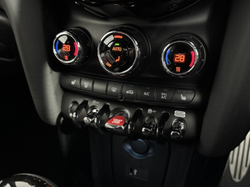 2021 (71) MINI HATCHBACK 1.5 Cooper Sport 3dr Auto 5095495