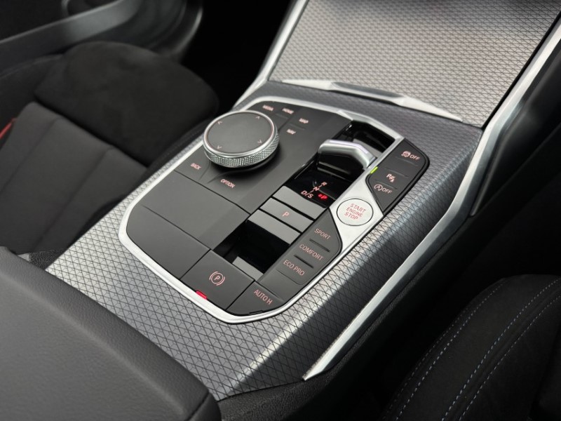 2025 (25) BMW 3 SERIES 320i M Sport 4dr Step Auto 5074117