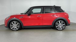 2022 (22) MINI HATCHBACK 1.5 Cooper Exclusive 5dr Auto 5067269