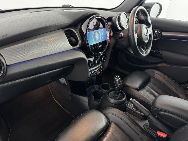 2022 (22) MINI HATCHBACK 1.5 Cooper Exclusive 5dr Auto 5067244