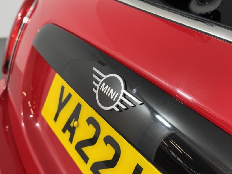 2022 (22) MINI HATCHBACK 1.5 Cooper Exclusive 5dr Auto 5067247
