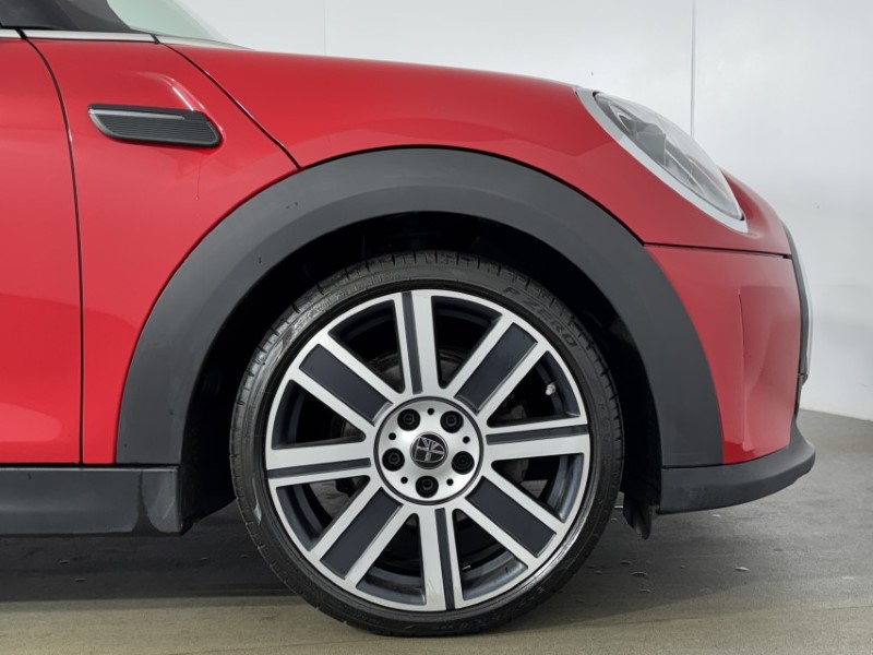 2022 (22) MINI HATCHBACK 1.5 Cooper Exclusive 5dr Auto 5067254