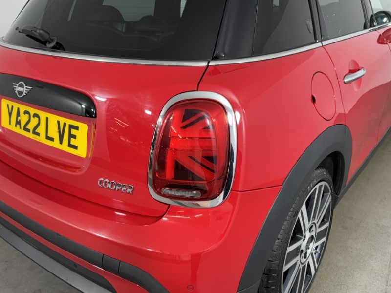 2022 (22) MINI HATCHBACK 1.5 Cooper Exclusive 5dr Auto 5067249